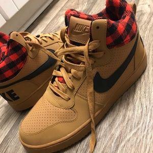 RARE !!!! NIKE hightops !!!!